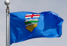 Alberta Independence petition draws crowds in Calgary as support for separation grows